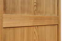 幅930ミリ 美しい杢目が貫禄を見せる稀少一枚板の杉板戸 F8530 在庫3枚