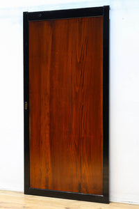 幅868ミリ 極上‼︎漆の艶が美しい上品な一枚板戸 F8532 在庫2枚