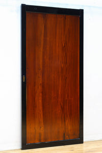 幅868ミリ 極上‼︎漆の艶が美しい上品な一枚板戸 F8532 在庫2枚