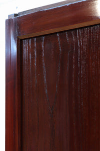 幅895ミリ 深みのある色艶の大胆な自然美を纏う板戸 F8549 在庫4枚