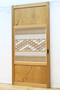 幅910ミリ 柔らかな木地色の色彩と組子が格調溢れる透かし板戸 F8550 在庫4枚一組