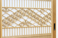 幅910ミリ 柔らかな木地色の色彩と組子が格調溢れる透かし板戸 F8550 在庫4枚一組