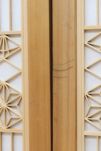 幅910ミリ 柔らかな木地色の色彩と組子が格調溢れる透かし板戸 F8550 在庫4枚一組