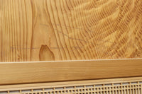 幅910ミリ 柔らかな木地色の色彩と組子が格調溢れる透かし板戸 F8550 在庫4枚一組