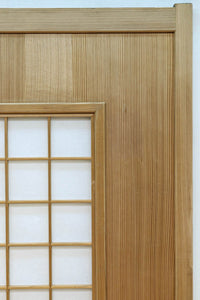 幅840ミリ 障子入りの小窓が風流な片面ワーロン入り上品な柾目板戸 F8551 在庫2枚