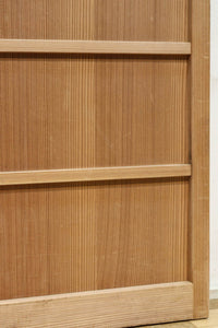 幅840ミリ 障子入りの小窓が風流な片面ワーロン入り上品な柾目板戸 F8551 在庫2枚