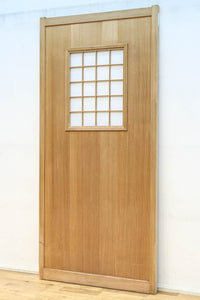 幅840ミリ 障子入りの小窓が風流な片面ワーロン入り上品な柾目板戸 F8551 在庫2枚