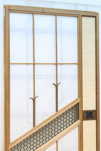 幅925ミリ 三色亀甲網代と組子模様が和モダンに飾るワーロン入り稀少障子戸 F8554 在庫2枚