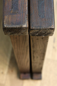 幅700ミリ、高さ2550ミリ 華やかなレリーフ彫刻が印象的な高さのある門扉 F8555ab 在庫(a:1 b:1)枚