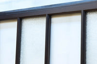 幅873ミリ 市松模様にガラスを配した和モダンなガラス戸 F8557 在庫4枚