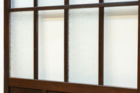 幅873ミリ 市松模様にガラスを配した和モダンなガラス戸 F8557 在庫4枚