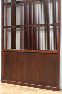 幅890ミリ 縦格子が端然と美しく並ぶ格子戸 F8564 在庫4枚