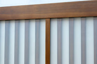 角太格子の堅牢感と上質さがあるスリガラス入りガラス戸 F8585 在庫1枚