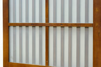 角太格子の堅牢感と上質さがあるスリガラス入りガラス戸 F8585 在庫1枚