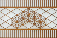 幅895ミリ 黒枠と麻の葉組子の帯装飾で格調溢れるスリガラス入り透かし板戸 F8589 在庫4枚