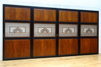 幅895ミリ 黒枠と麻の葉組子の帯装飾で格調溢れるスリガラス入り透かし板戸 F8589 在庫4枚