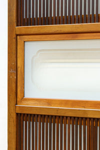 幅885ミリ 繊細な縦格子が美しく並ぶスリガラス入り大阪格子戸 F8597 在庫4枚