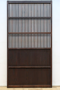 幅897ミリ 面取りされた格子で風合い豊かな格子戸 F8599 在庫1枚