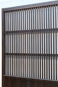 幅897ミリ 面取りされた格子で風合い豊かな格子戸 F8599 在庫1枚