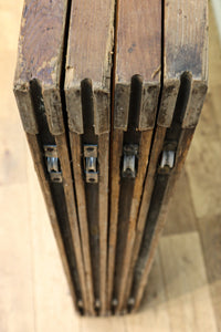 幅883ミリ 大判のプレスガラスで開放感溢れるレトロガラス戸 F8601 在庫4枚