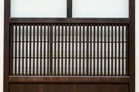 幅668ミリ スリム幅!! 繊細な格子と幾何学模様の型ガラスが華やかな大阪格子戸 F8604 在庫3枚