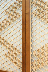 幅670ミリ 麻の葉組子が絢爛な眺めを描くガラス戸セット F8615 在庫2枚二組