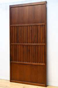 幅930ミリ 穏やかな色彩で風情溢れる無双板戸 F8616 在庫3枚