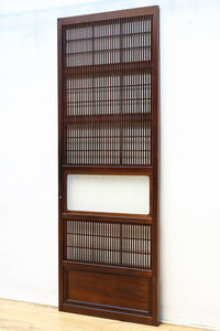 幅670ミリ スリムサイズ!! 杢目が浮かぶ古色の色彩で風情高まる大阪格子戸 F8620 在庫4枚