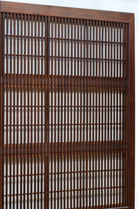 幅670ミリ スリムサイズ!! 杢目が浮かぶ古色の色彩で風情高まる大阪格子戸 F8620 在庫4枚