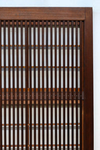 幅670ミリ スリムサイズ!! 杢目が浮かぶ古色の色彩で風情高まる大阪格子戸 F8620 在庫4枚