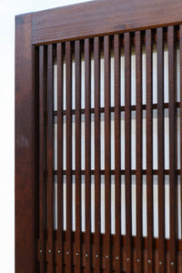 幅670ミリ スリムサイズ!! 杢目が浮かぶ古色の色彩で風情高まる大阪格子戸 F8620 在庫4枚