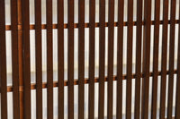 幅670ミリ スリムサイズ!! 杢目が浮かぶ古色の色彩で風情高まる大阪格子戸 F8620 在庫4枚