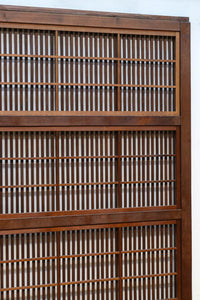 幅670ミリ スリムサイズ!! 杢目が浮かぶ古色の色彩で風情高まる大阪格子戸 F8620 在庫4枚