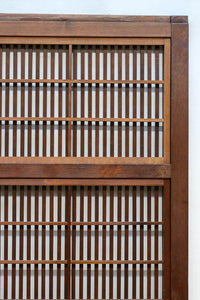 幅670ミリ スリムサイズ!! 杢目が浮かぶ古色の色彩で風情高まる大阪格子戸 F8620 在庫4枚