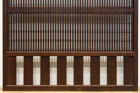 幅920ミリ 無双窓作りの腰板で和の面持ちある格子戸 F8622 在庫4枚