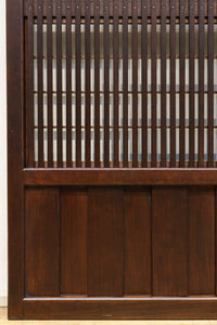 幅920ミリ 無双窓作りの腰板で和の面持ちある格子戸 F8622 在庫4枚