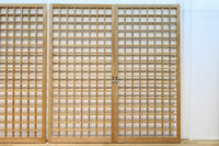 高さ1905ミリ‼︎ 温かみのある木地色の和の趣き漂う全面升格子戸 F8696ab 在庫(a:3 b:2)枚