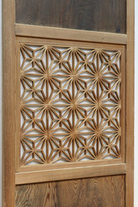 幅673ミリ 古色の味わいが見事なワーロン入り透かし板戸 F8806 在庫3枚