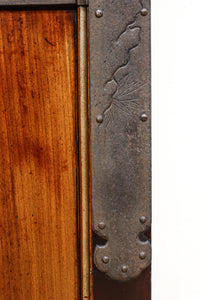 幅1195ミリ 美しい色艶に大振り重厚金具を添えた気品漂う庄内蔵戸 G2463