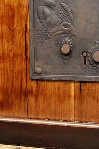 幅1195ミリ 美しい色艶に大振り重厚金具を添えた気品漂う庄内蔵戸 G2463