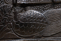 変わりデザイン‼ 升格子窓と鶴亀の絵柄が浮かぶ金具で風情漂う蔵戸 G2478