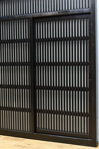 幅1513ミリ 繊細な格子の造りが美しいくぐり戸(裏面ワーロン入り) G2491