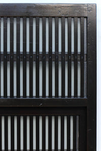 幅1513ミリ 繊細な格子の造りが美しいくぐり戸(裏面ワーロン入り) G2491