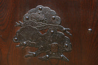 幅1200ミリ 三つ重ね松葉金具で格調ある格子庄内蔵戸 G2522