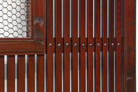 幅1163ミリ、高さ2020ミリ 網入りの小窓を設けた風情ある格子蔵戸 G2533