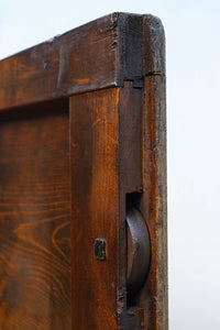 幅1163ミリ、高さ2020ミリ 網入りの小窓を設けた風情ある格子蔵戸 G2533