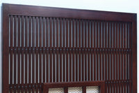 幅1163ミリ、高さ2020ミリ 網入りの小窓を設けた風情ある格子蔵戸 G2533