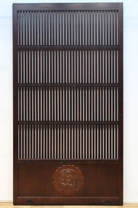 幅1068ミリ、高さ1952ミリ 縁起の良い大黒様の金具が印象的な格子蔵戸 G2534