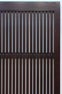 幅1068ミリ、高さ1952ミリ 縁起の良い大黒様の金具が印象的な格子蔵戸 G2534