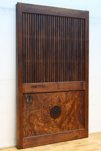 幅1155ミリ!! 上質なけやき材の質感が引き立つ迫力の杢目使いの総欅富山蔵戸 G2537